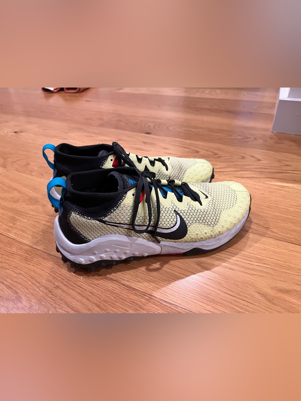 Nike Trail Wild Horse Size 9.5 women’s